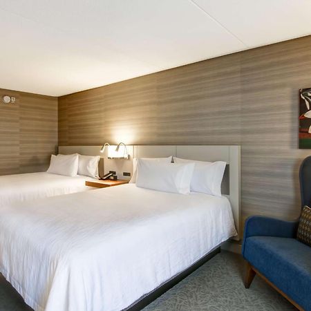 Hilton Garden Inn Toronto/Mississauga Exterior photo