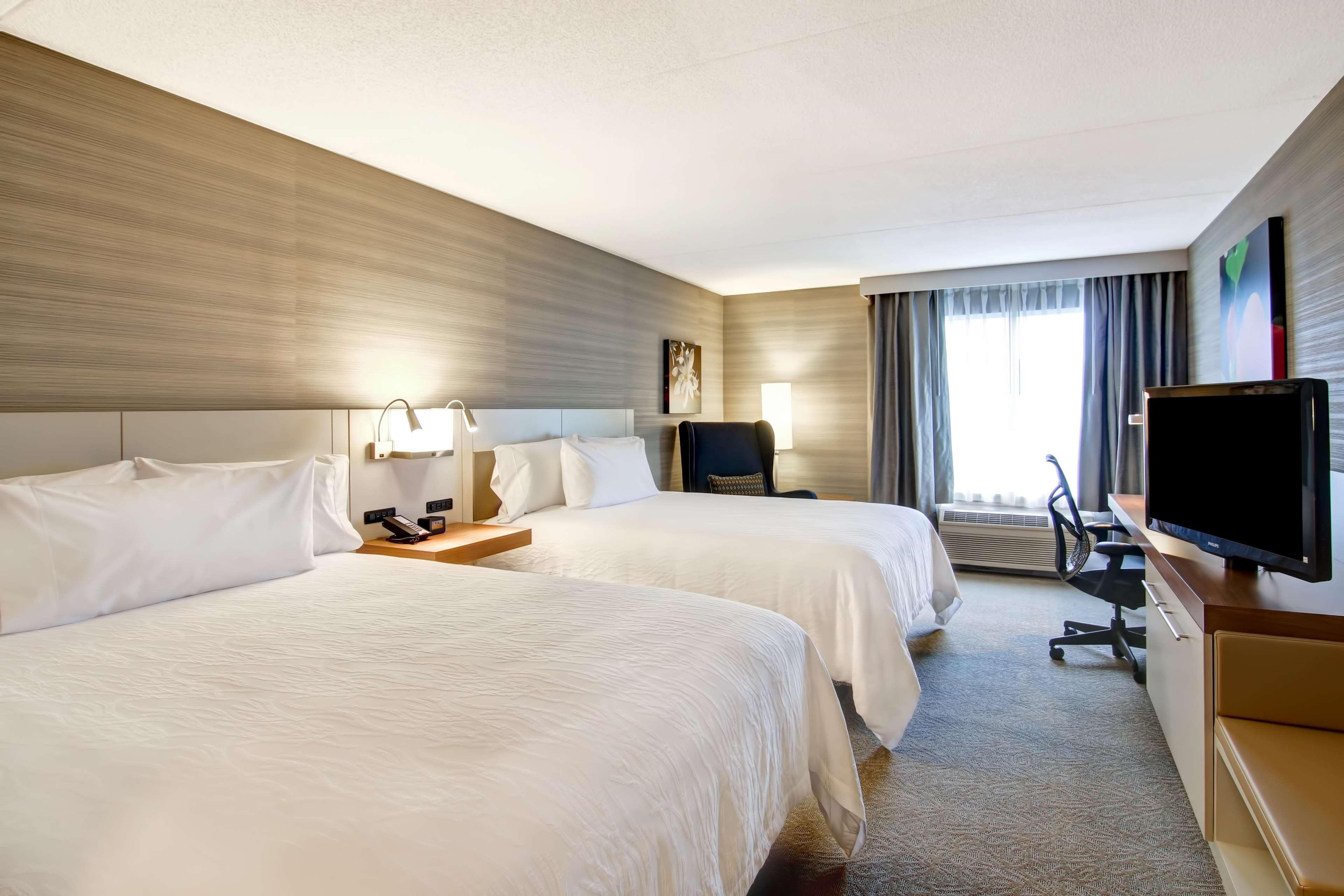 Hilton Garden Inn Toronto/Mississauga Exterior photo