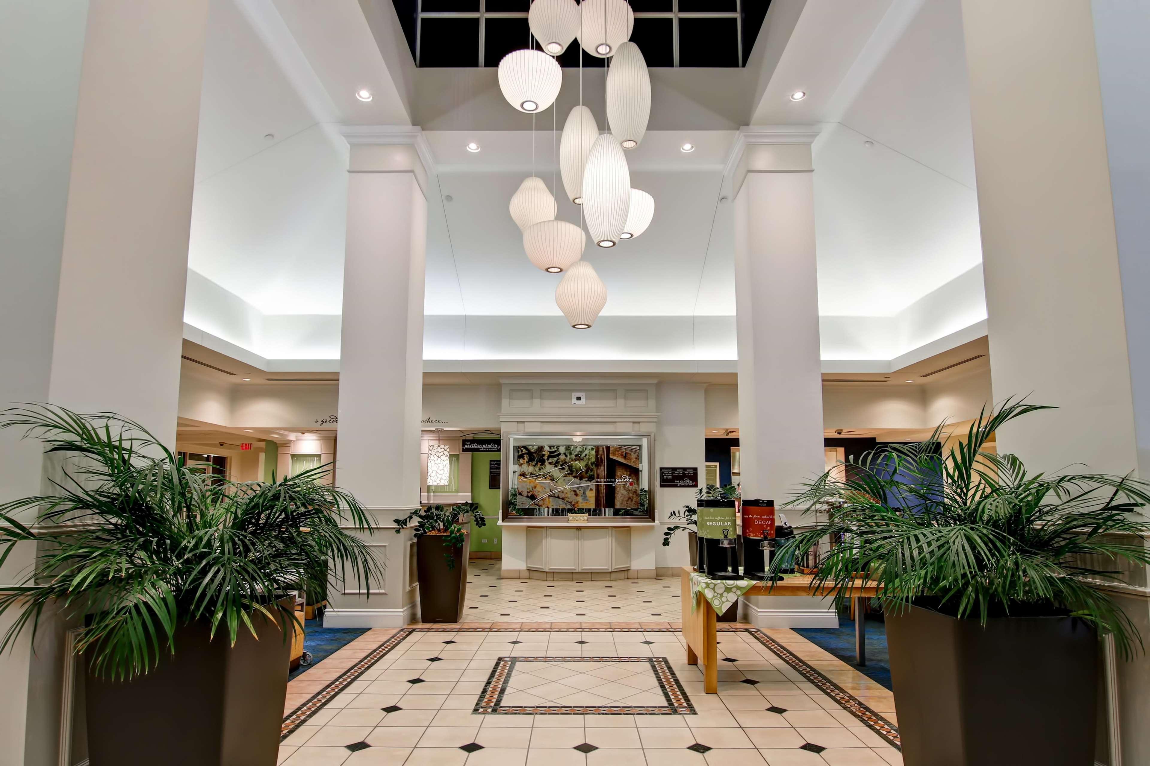 Hilton Garden Inn Toronto/Mississauga Exterior photo