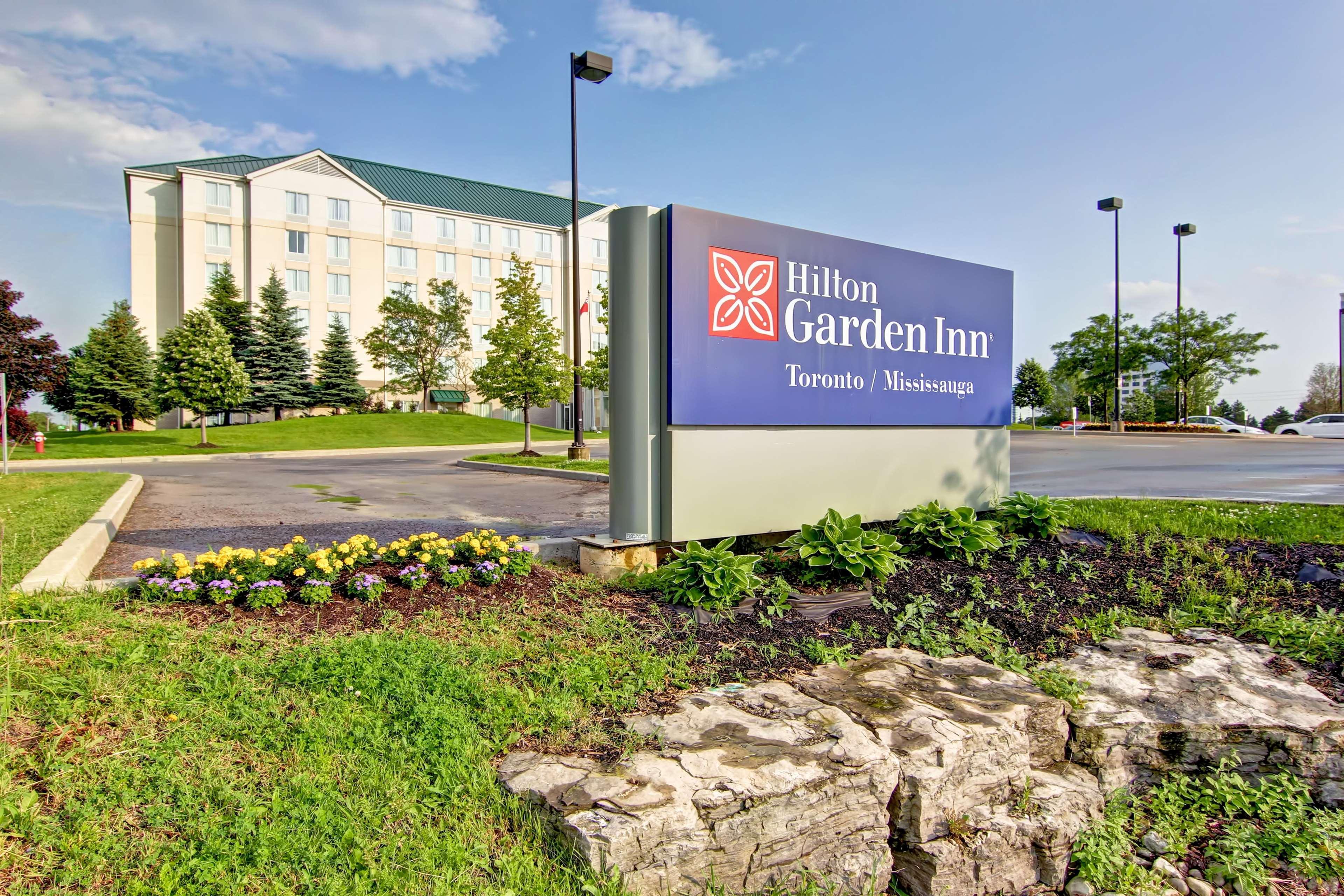 Hilton Garden Inn Toronto/Mississauga Exterior photo