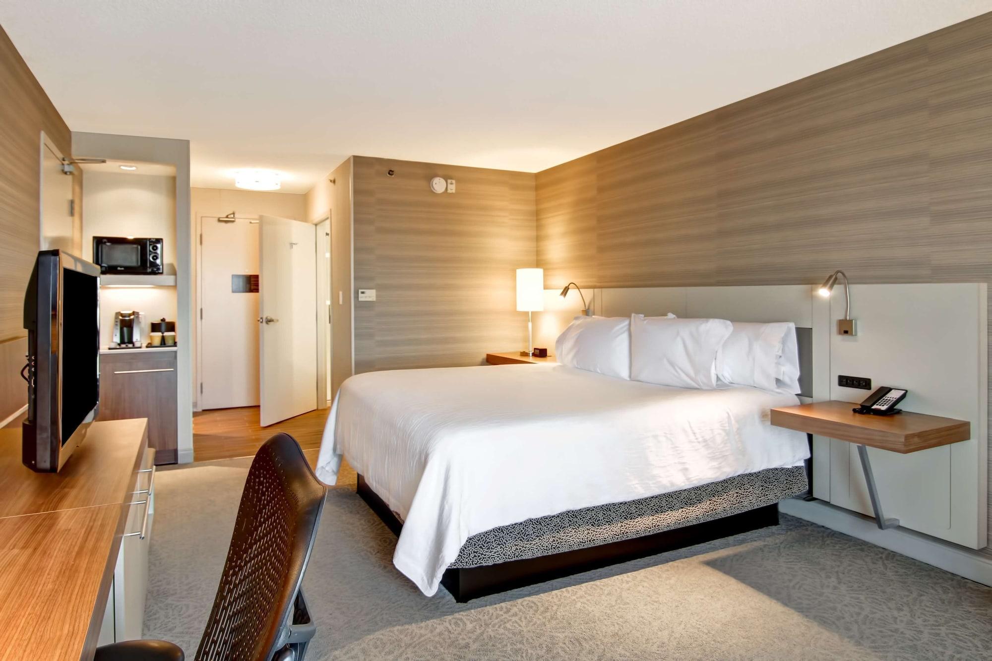 Hilton Garden Inn Toronto/Mississauga Exterior photo