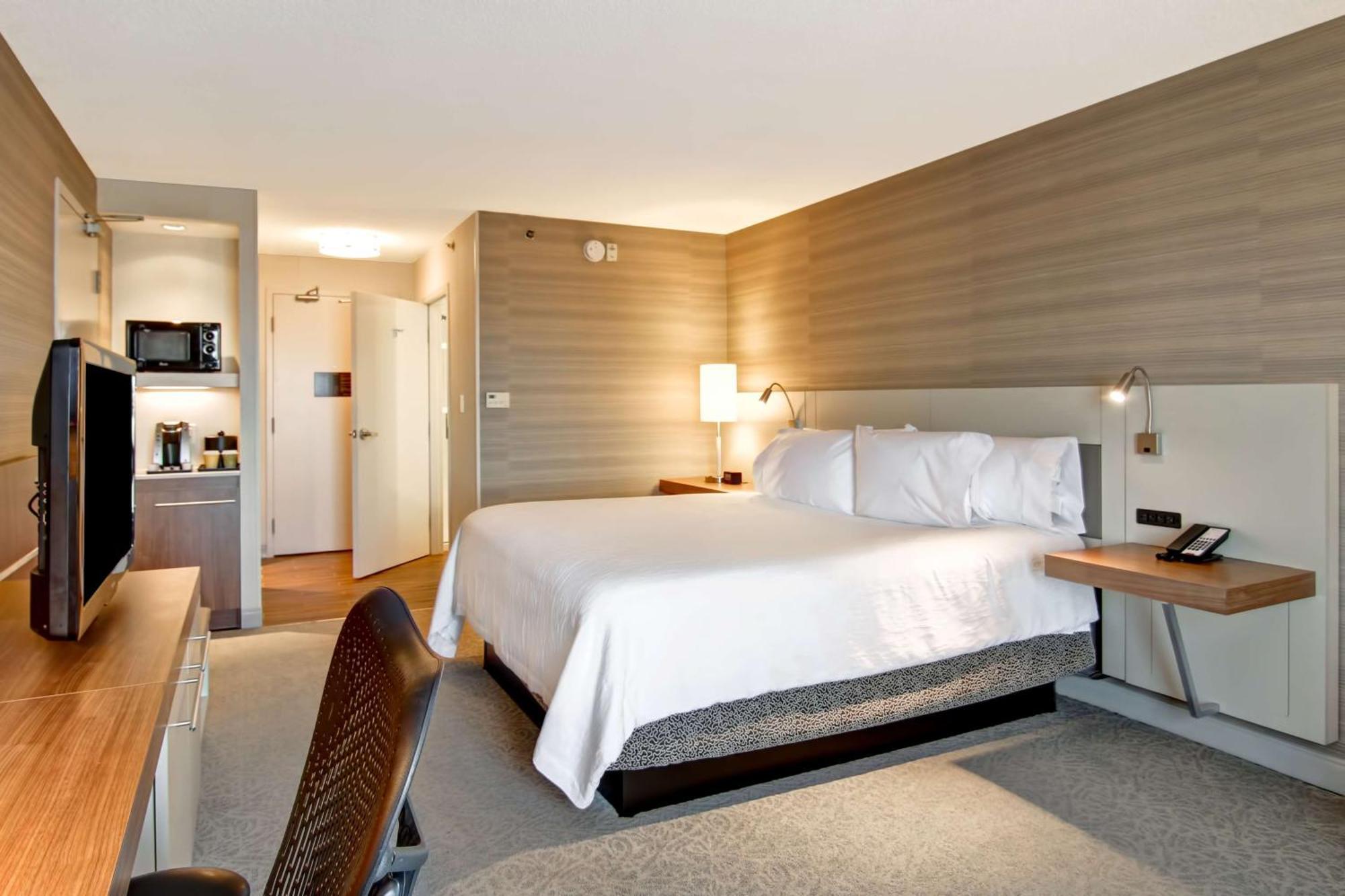 Hilton Garden Inn Toronto/Mississauga Exterior photo