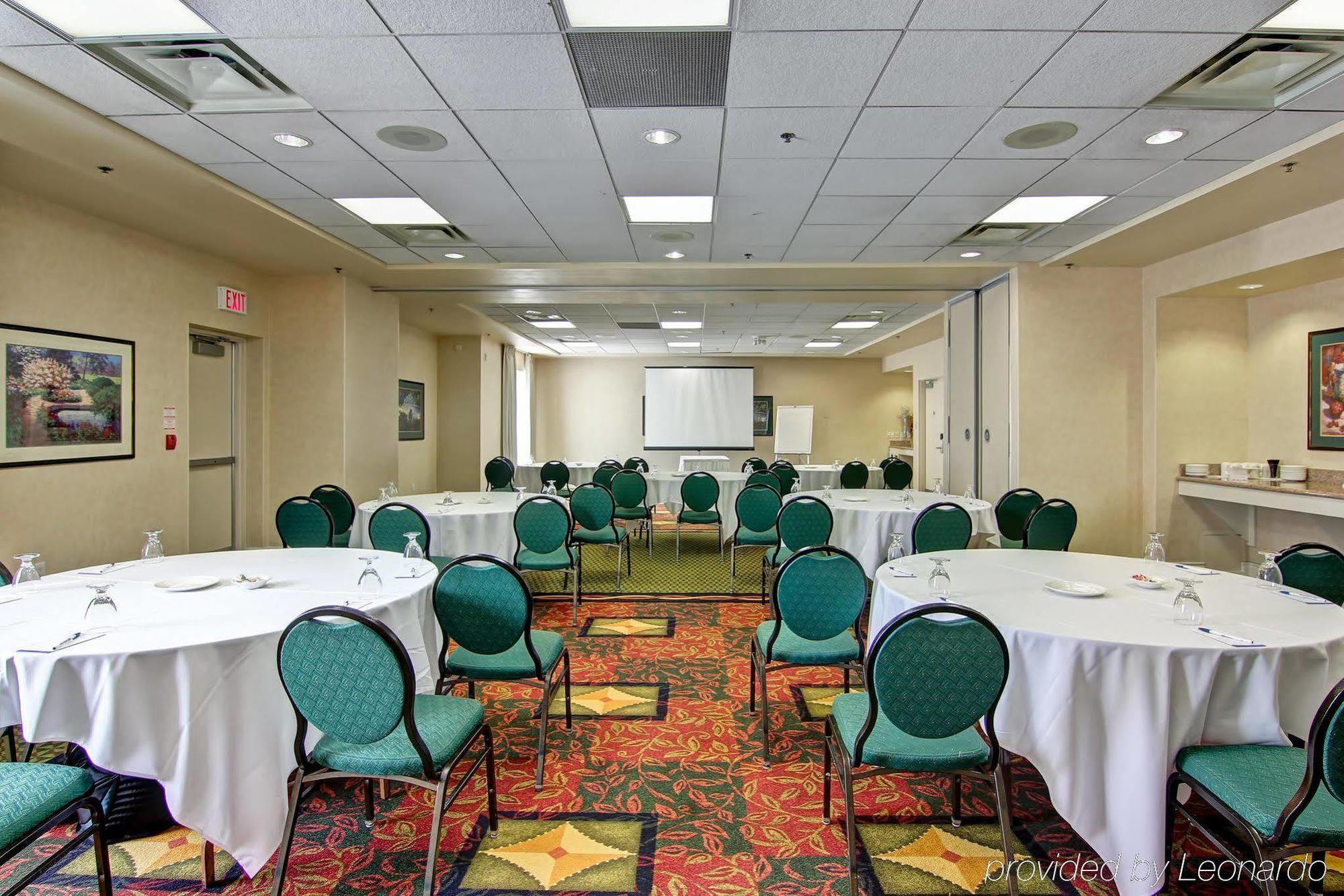 Hilton Garden Inn Toronto/Mississauga Exterior photo