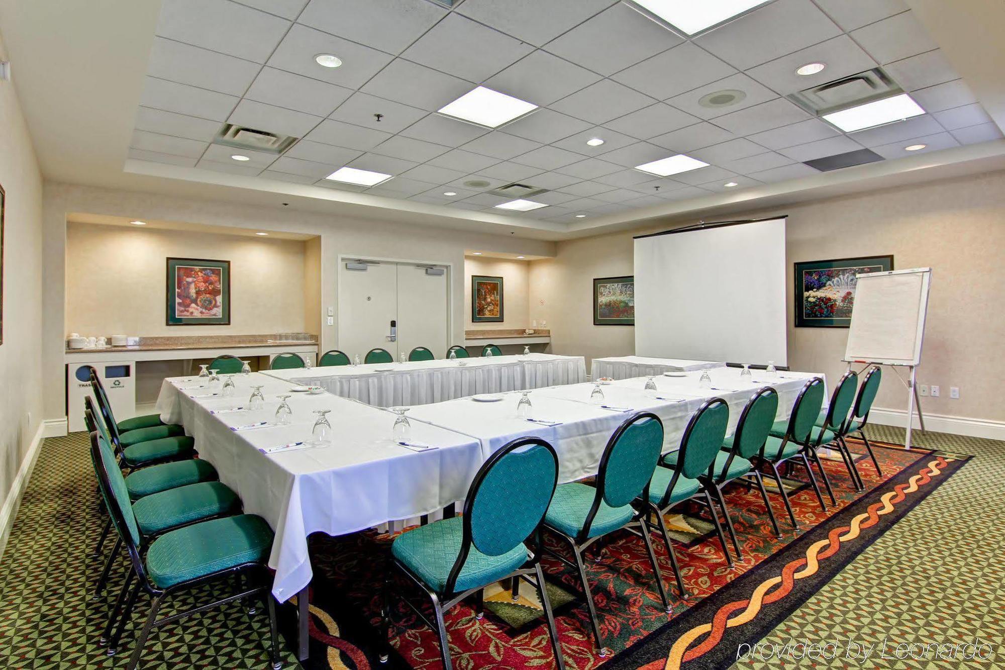 Hilton Garden Inn Toronto/Mississauga Exterior photo