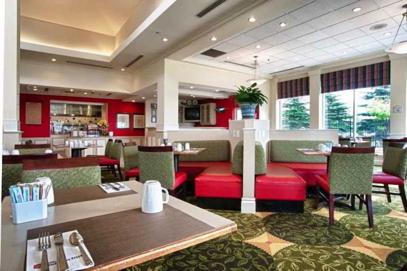 Hilton Garden Inn Toronto/Mississauga Exterior photo